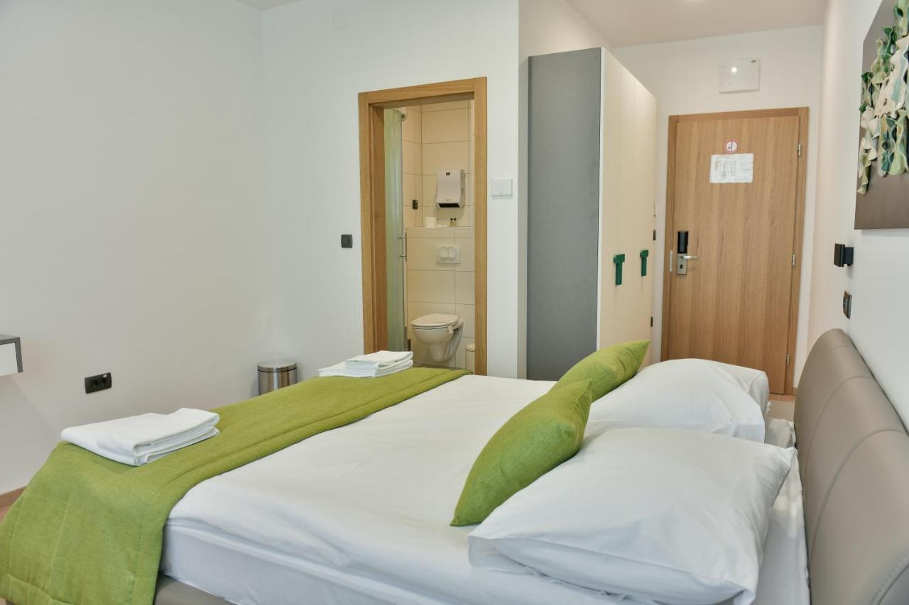 Hostel Green Donji Kraljevoc Buitenkant foto